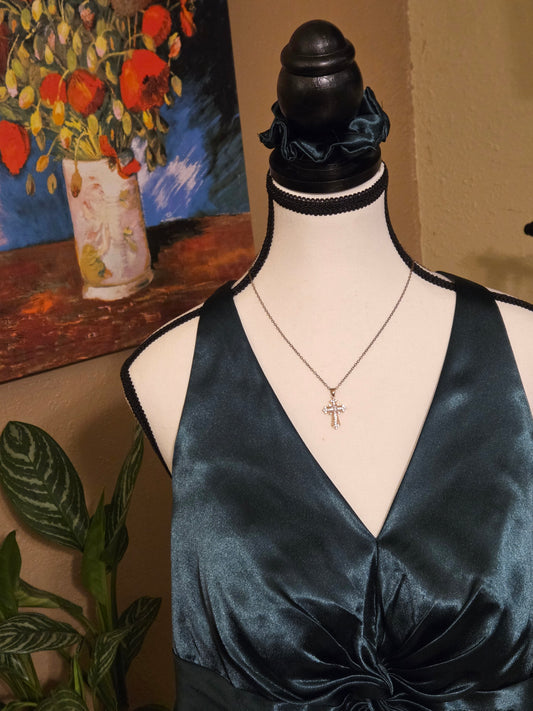 V-neck closure