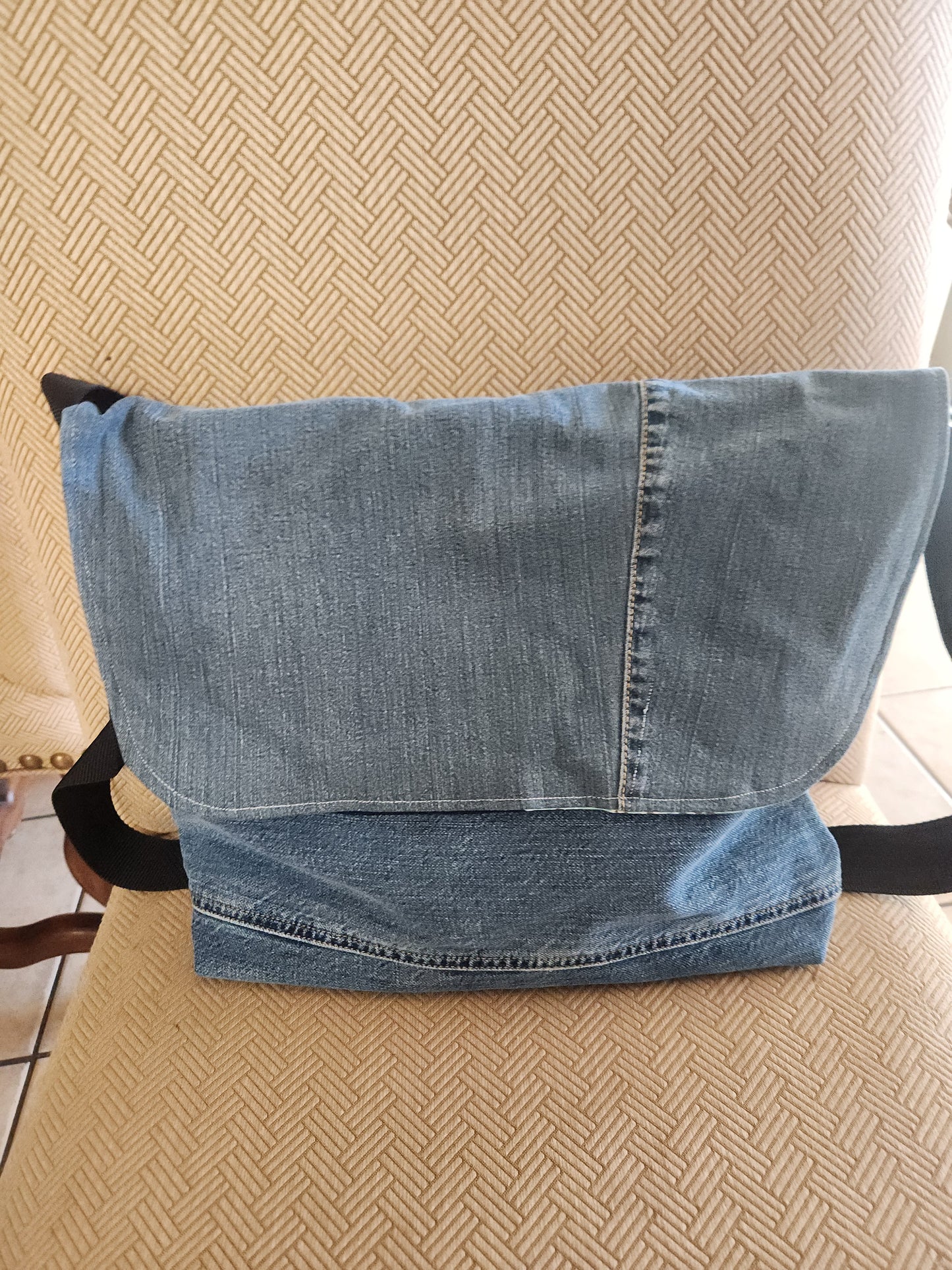 Messenger bag