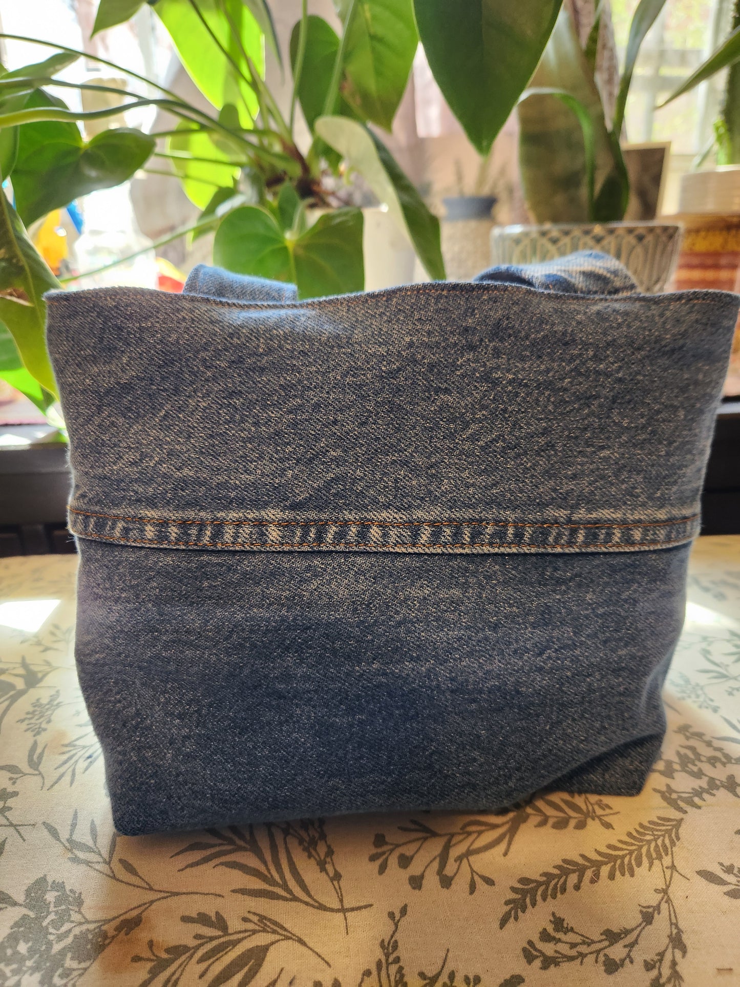 Tote small