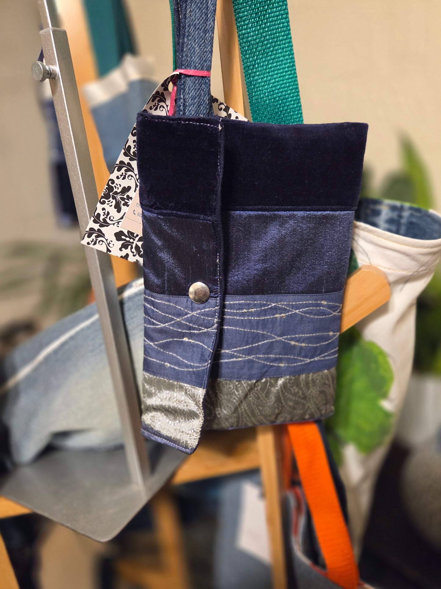 Wristlet blue