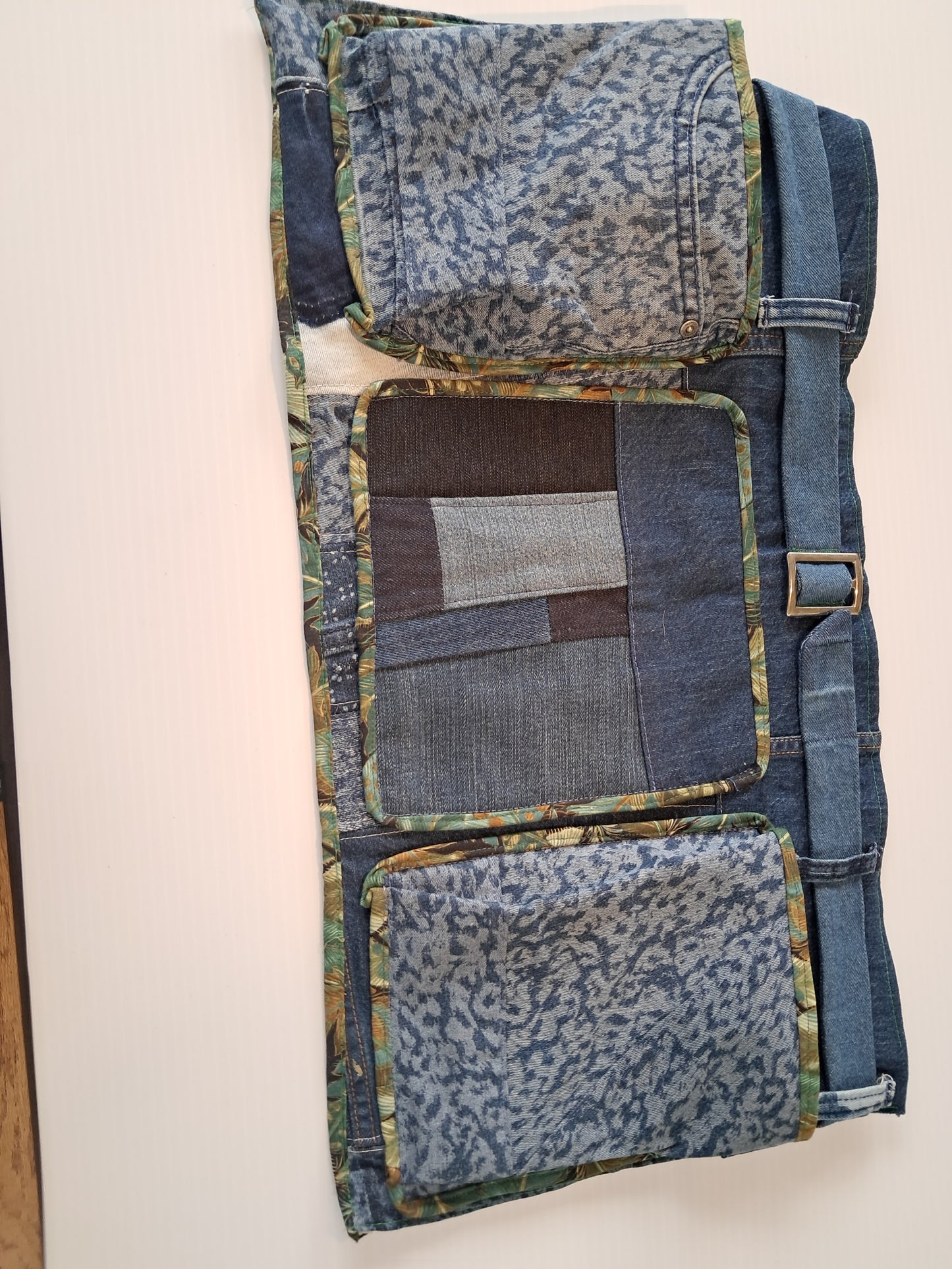 Aprons- Half-Three Pockets
